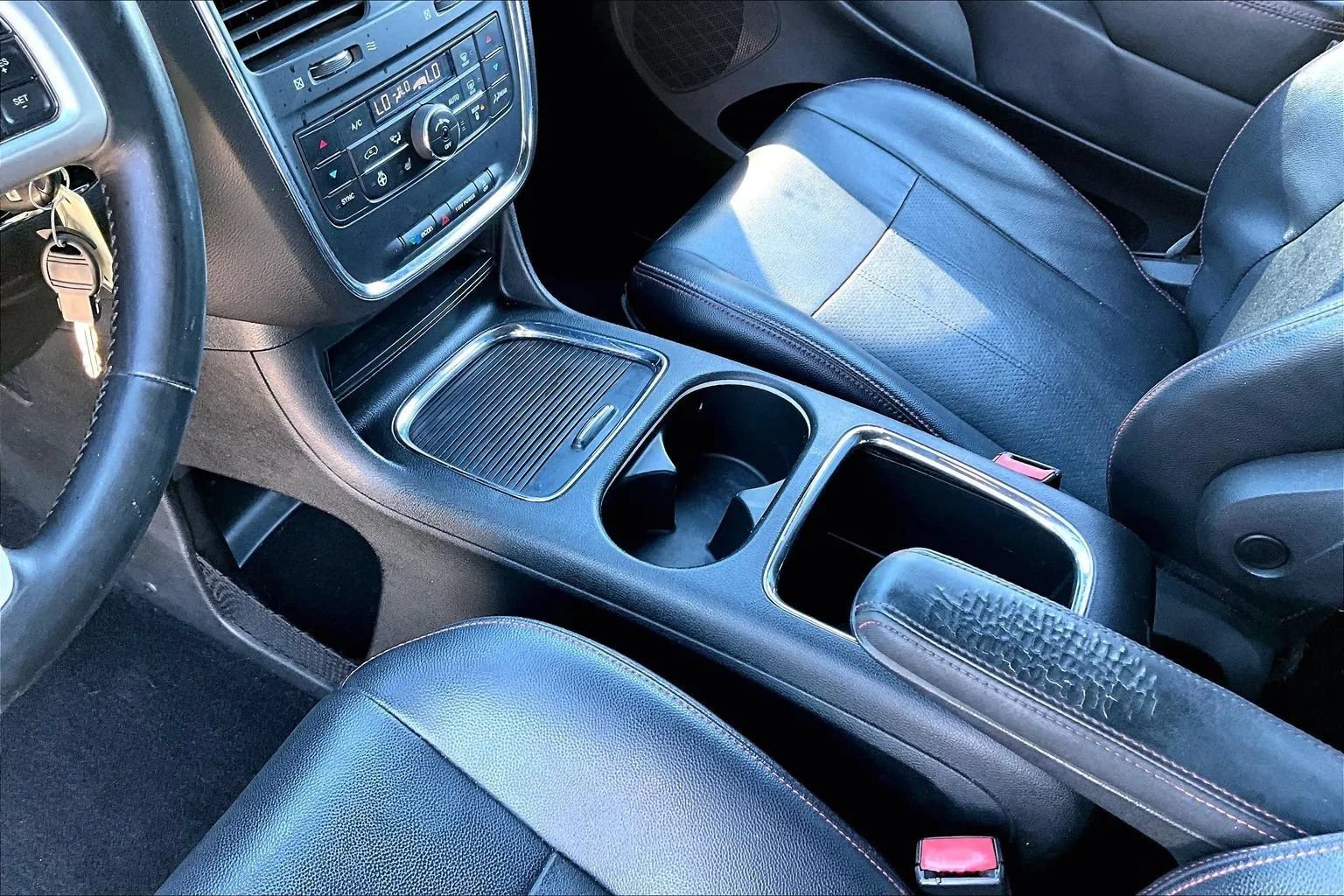 Used 2018 Dodge Grand Caravan GT FWD image 17