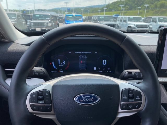 Used 2025 Ford Explorer Active w/ Active Comfort Package AWD/4WD image 15