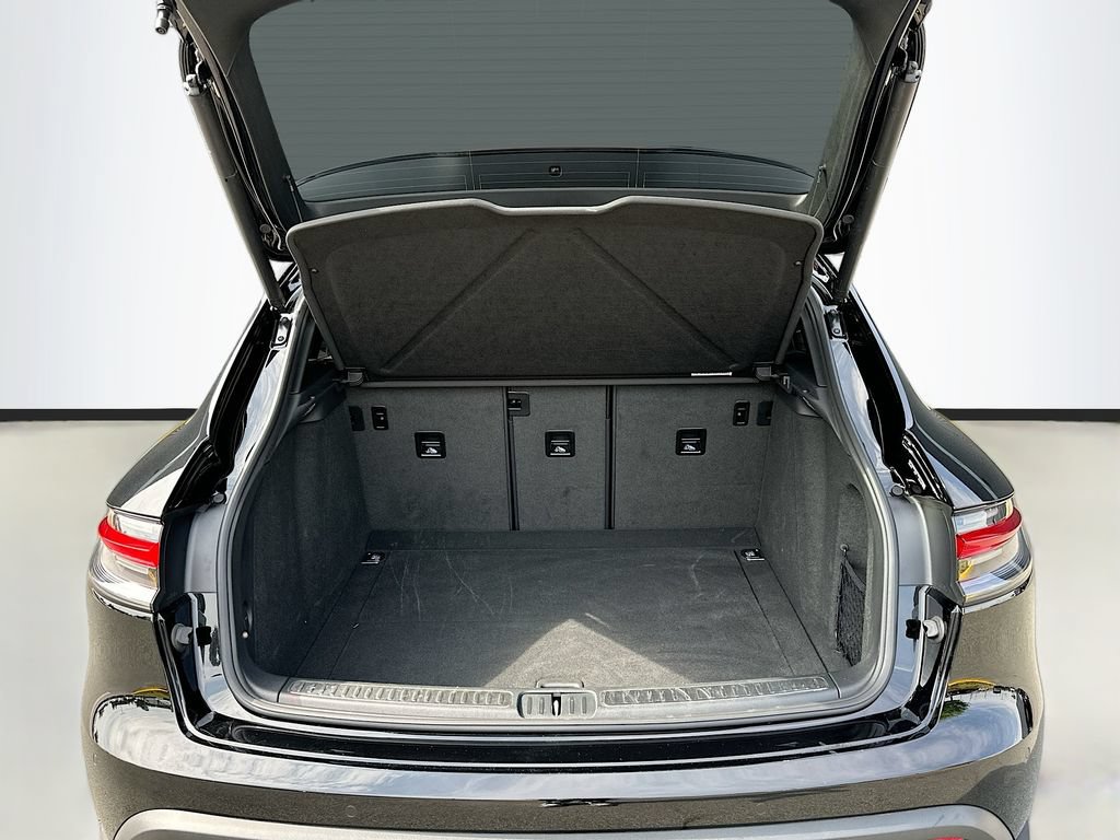 Certified 2026 Porsche Macan AWD/4WD image 28