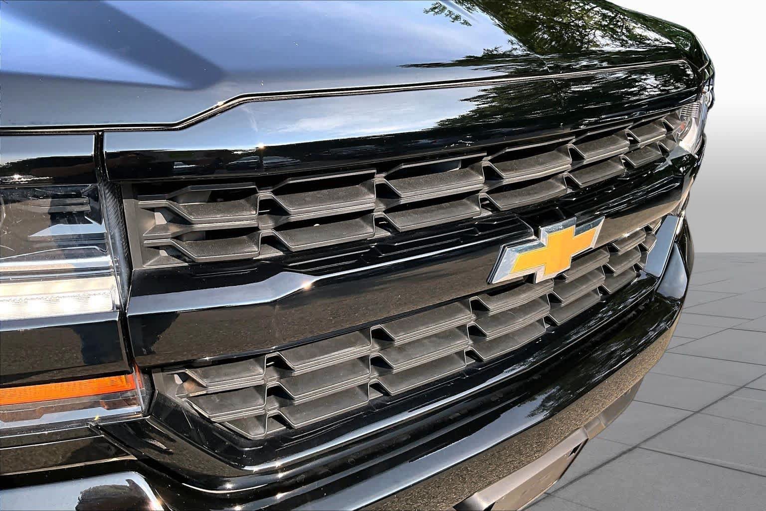 Used 2018 Chevrolet Silverado 1500 Custom w/ Trailering Package AWD/4WD image 28