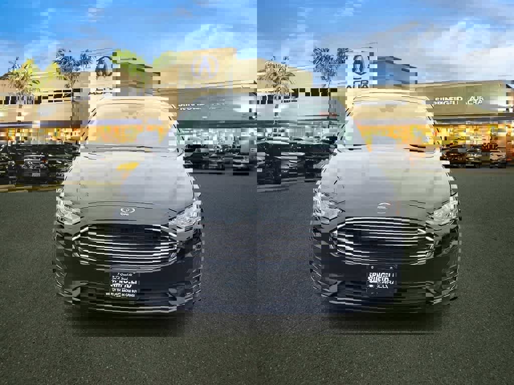 Used 2019 Ford Fusion S image 2