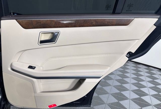 Used 2016 Mercedes-Benz E 350 Sedan image 20