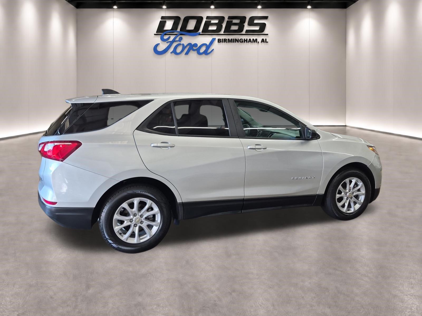 Used 2021 Chevrolet Equinox LS w/ LS Convenience Package FWD image 4