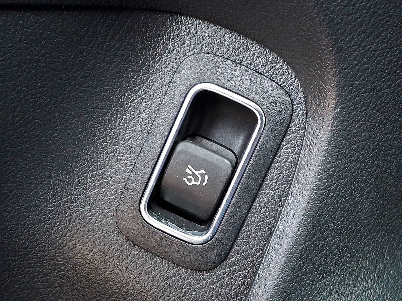 Used 2023 Mercedes-Benz CLA 250 4MATIC image 24