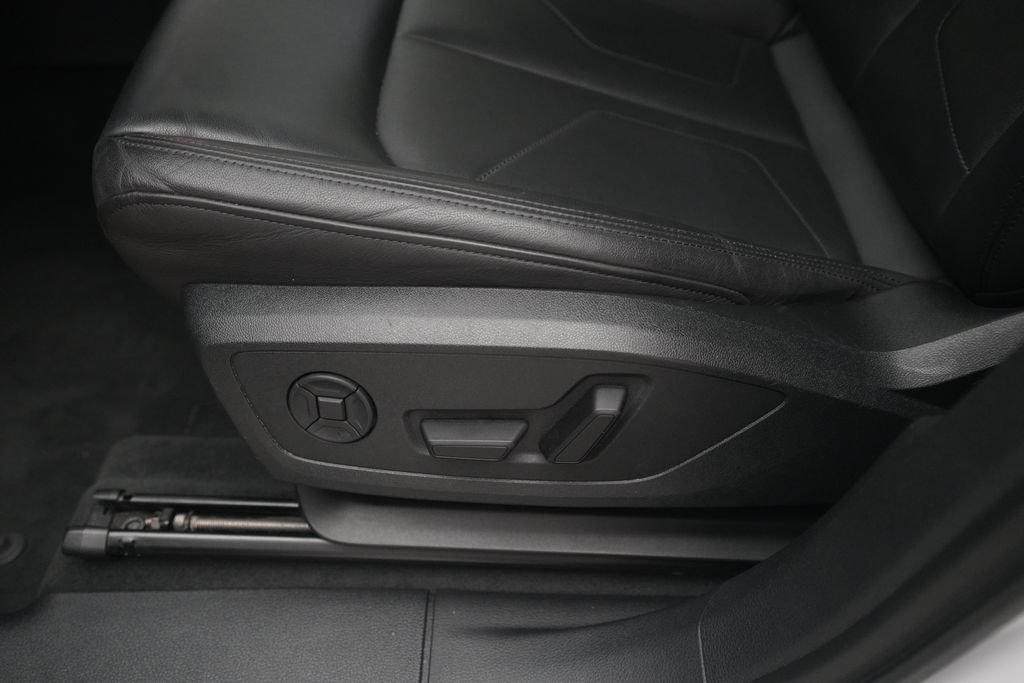Used 2025 Audi Q3 2.0T Premium AWD/4WD image 29
