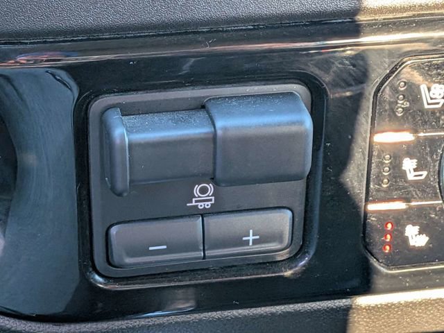 Used 2024 Chevrolet Silverado 1500 LTZ AWD/4WD image 23