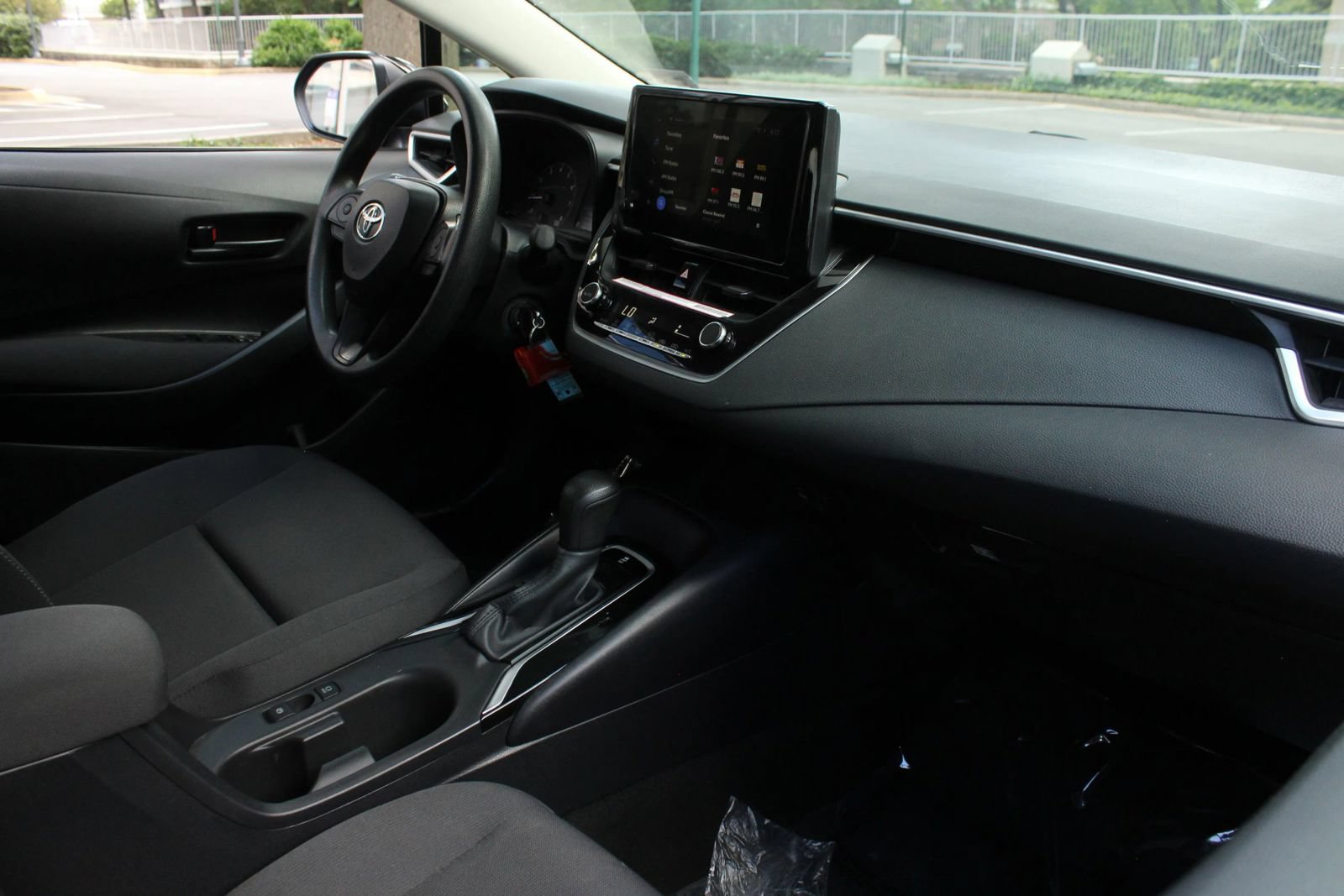 Used 2024 Toyota Corolla LE FWD image 25