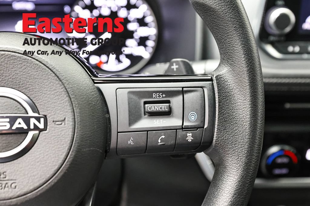 Used 2023 Nissan Rogue SV AWD/4WD image 18