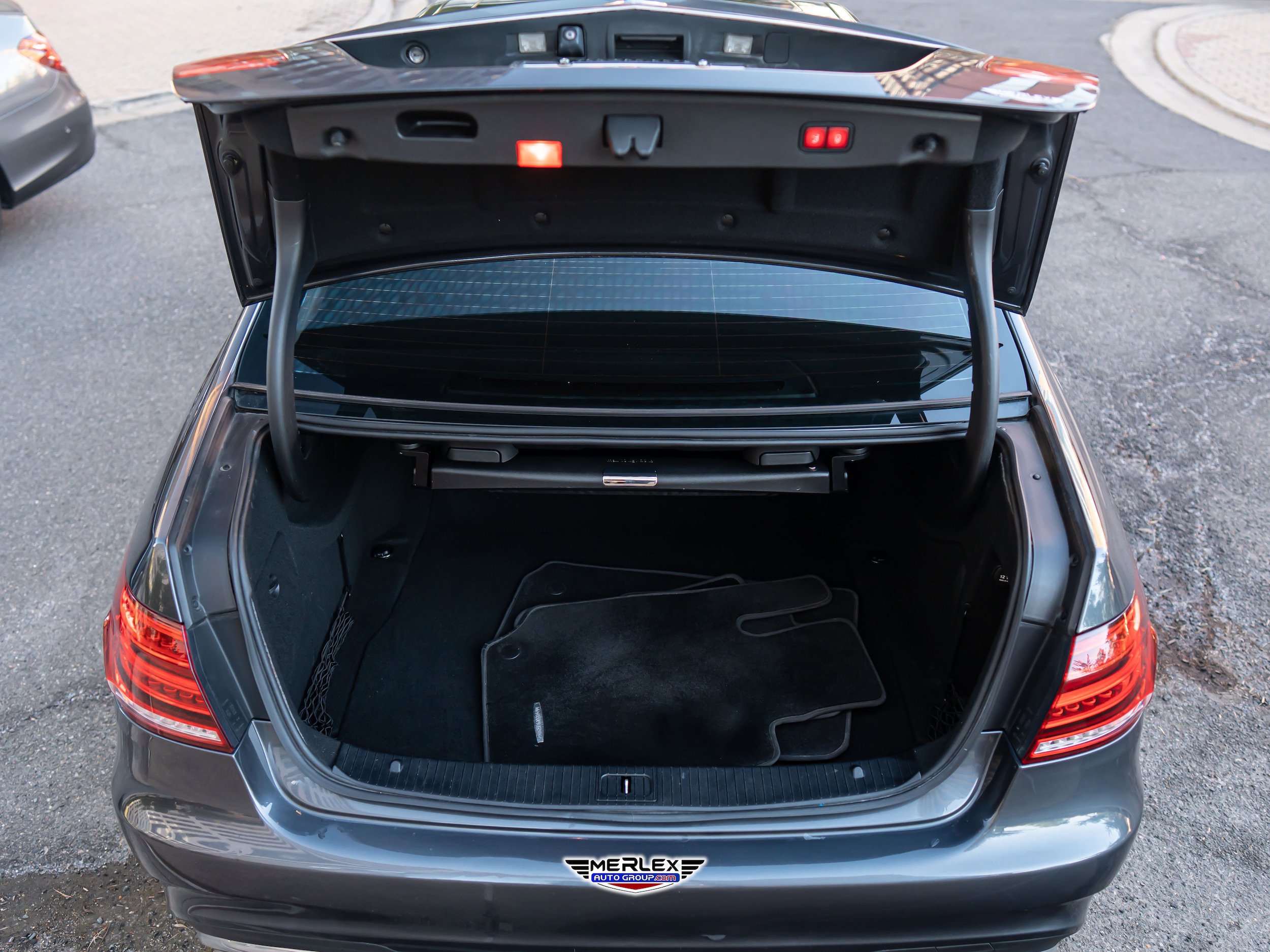 Used 2014 Mercedes-Benz E 350 4MATIC Sedan image 49