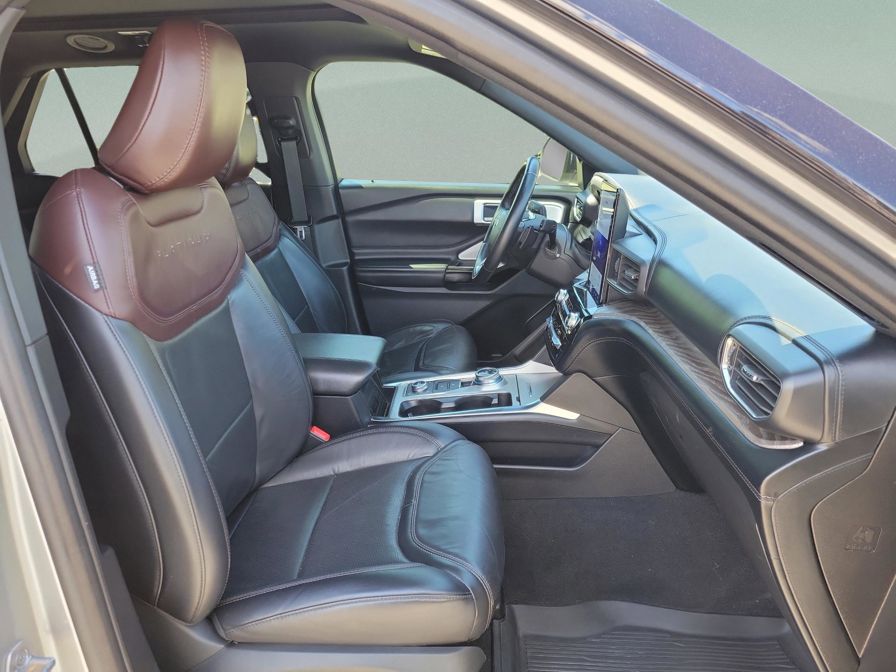 Used 2021 Ford Explorer Platinum w/ Equipment Group 601A image 32