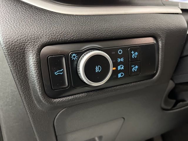 Used 2024 Ford Explorer XLT w/ Equipment Group 202A RWD image 31