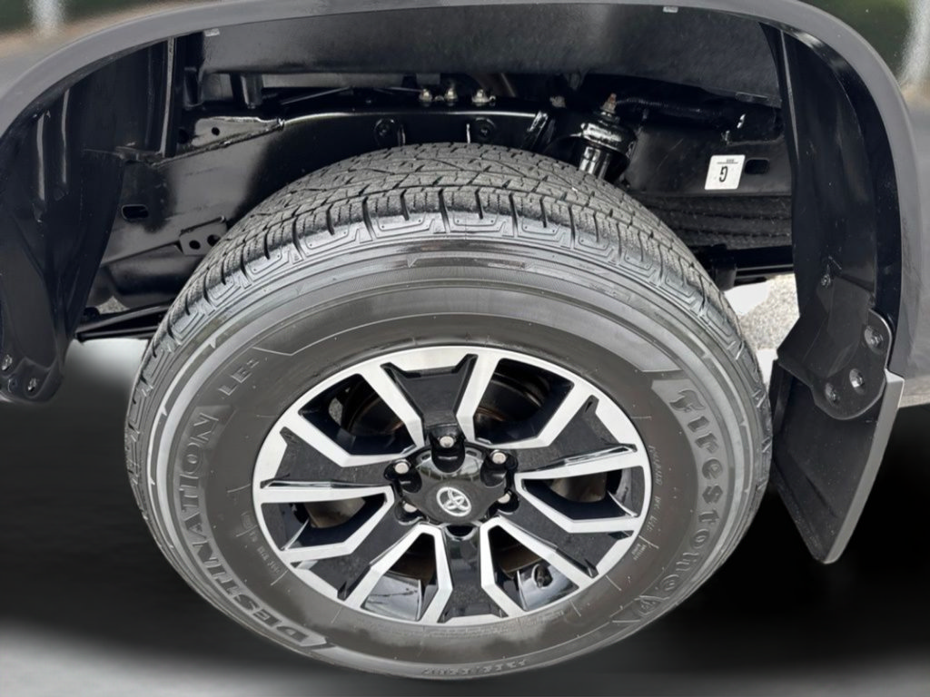 Used 2023 Toyota Tacoma TRD Sport AWD/4WD image 39