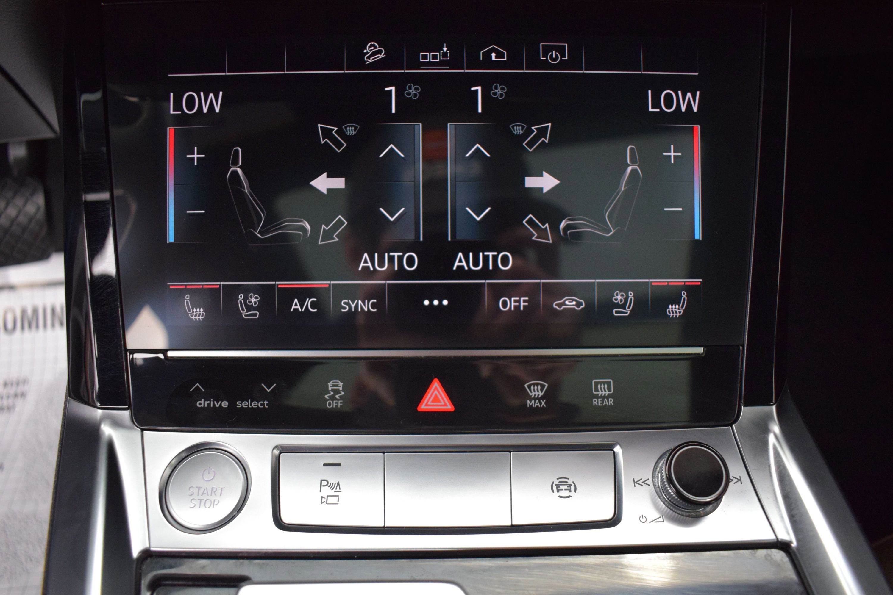 Used 2019 Audi e-tron Premium Plus AWD/4WD image 24