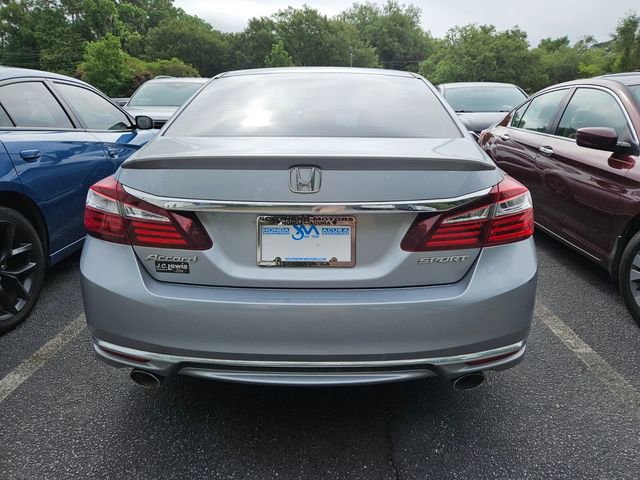 Used 2017 Honda Accord Sport image 7
