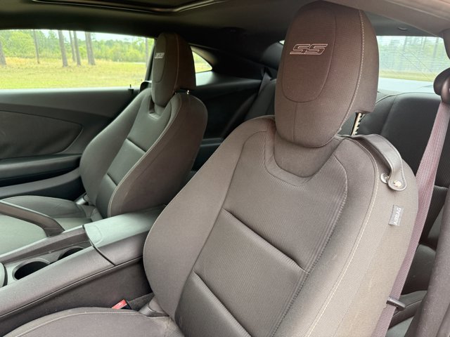 Used 2015 Chevrolet Camaro SS image 13