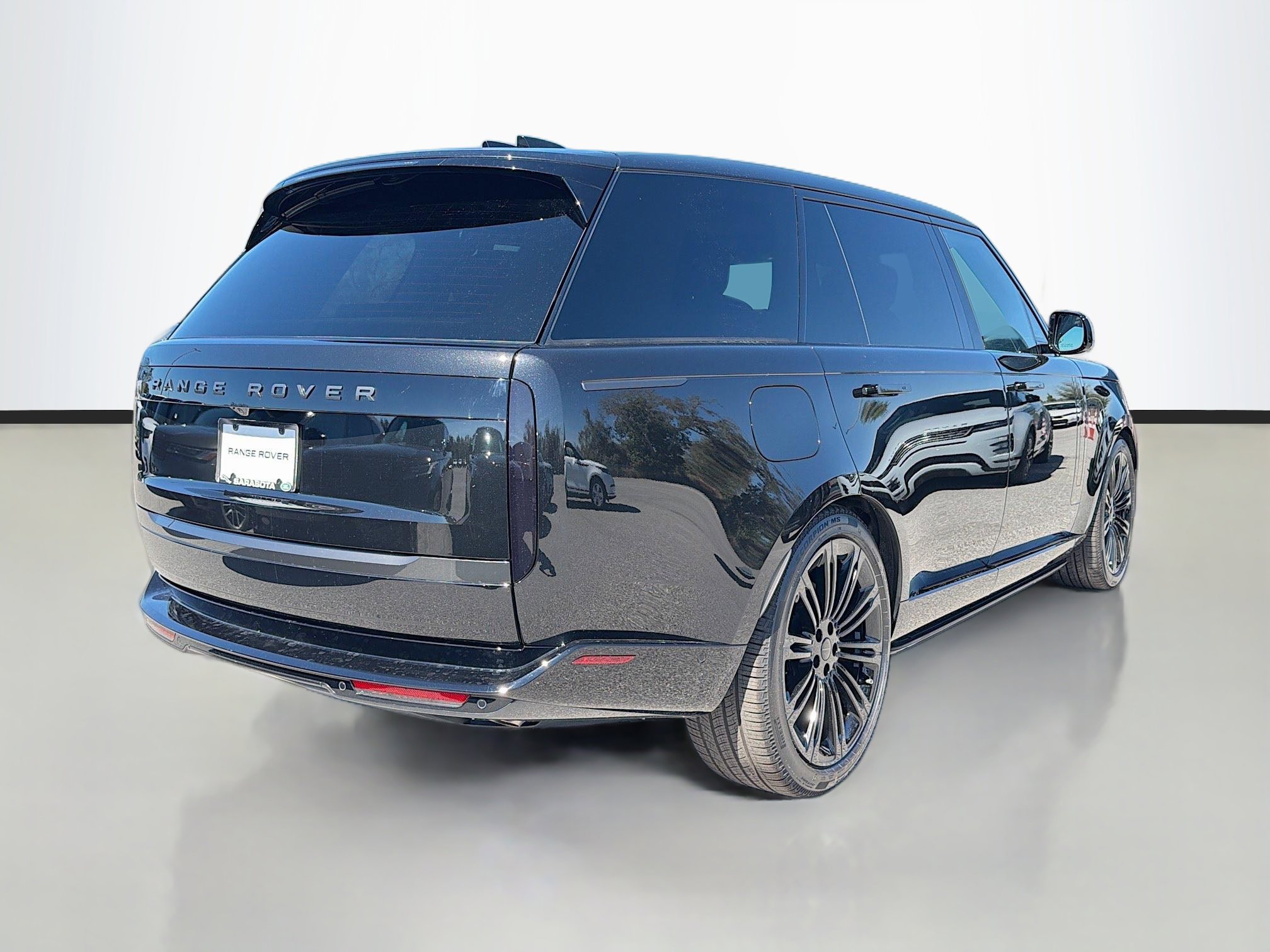 New 2026 Land Rover Range Rover Long Wheelbase Autobiography image 5