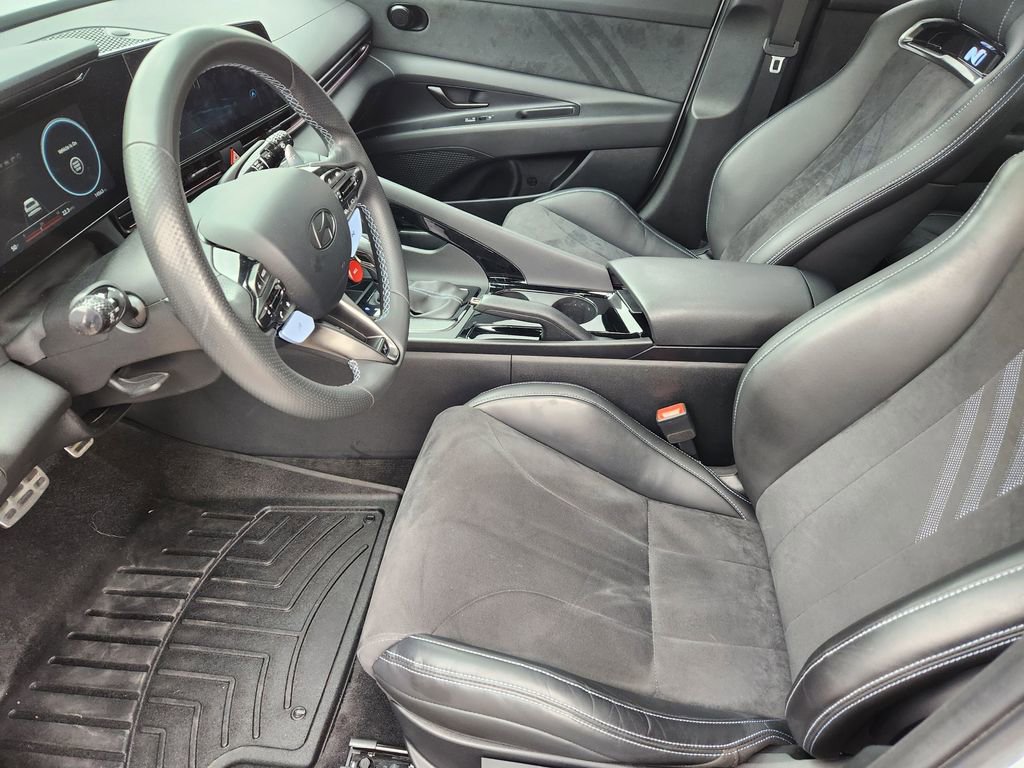 Used 2025 Hyundai Elantra N image 13