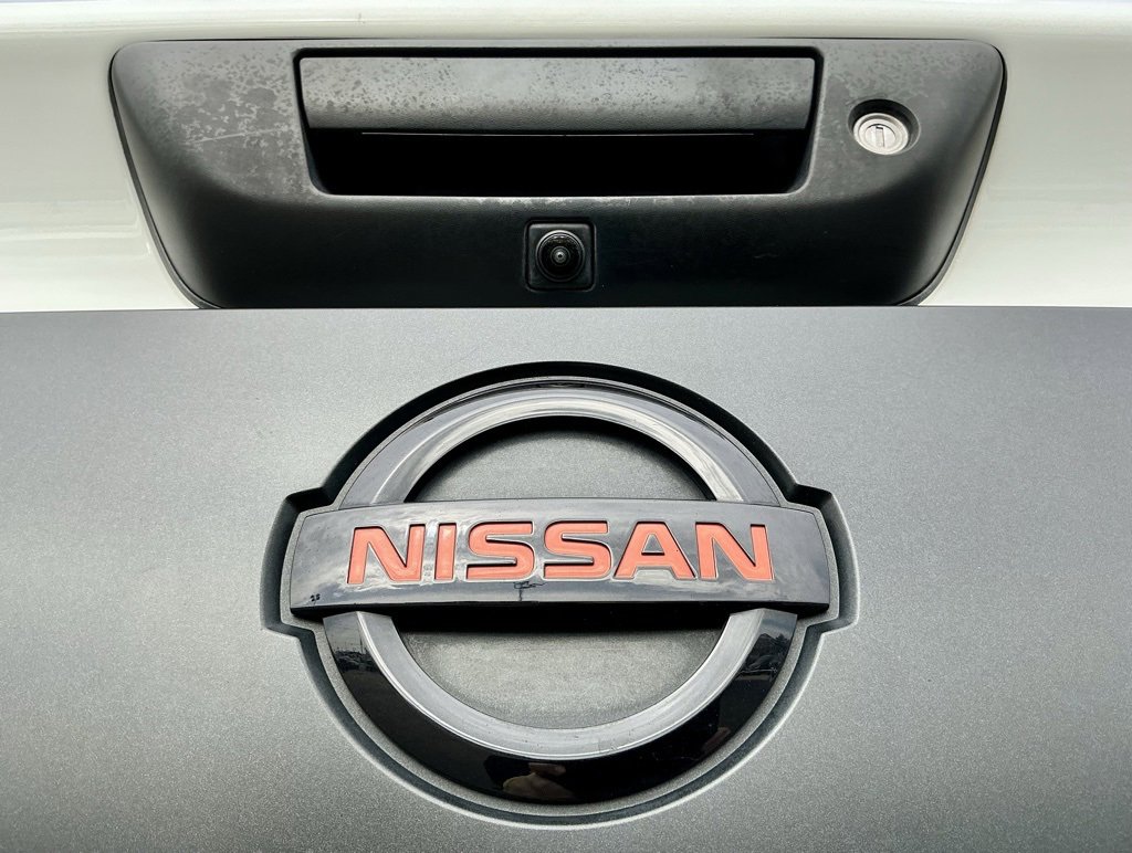 Used 2021 Nissan Titan PRO-4X w/ Pro-4x Convenience Package image 15