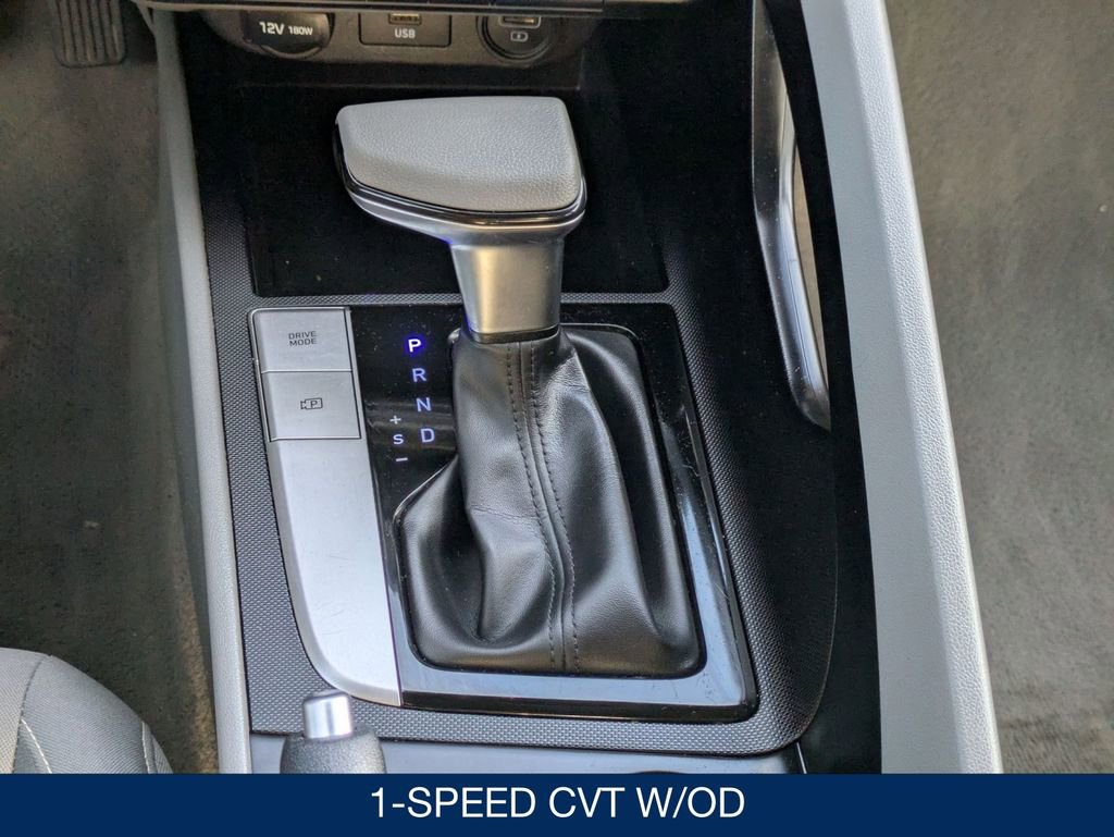 Used 2022 Hyundai Elantra SEL image 25