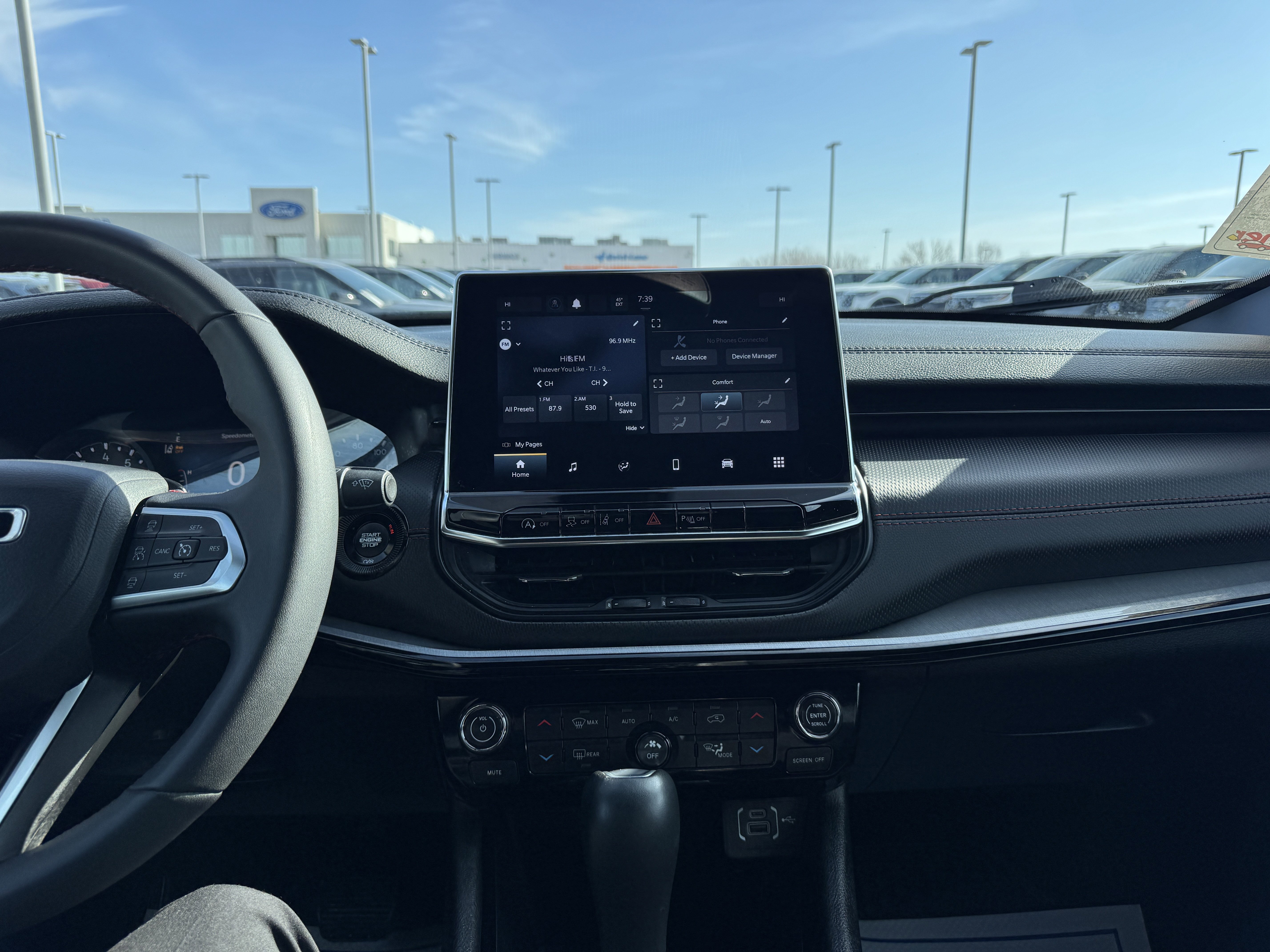 Used 2024 Jeep Compass Trailhawk image 10