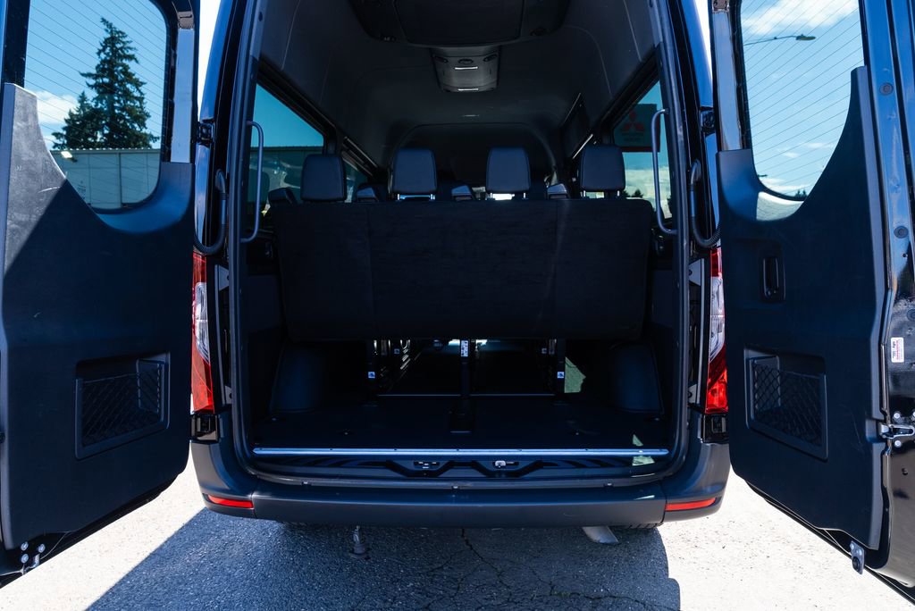 Used 2023 Mercedes-Benz Sprinter 2500 image 7
