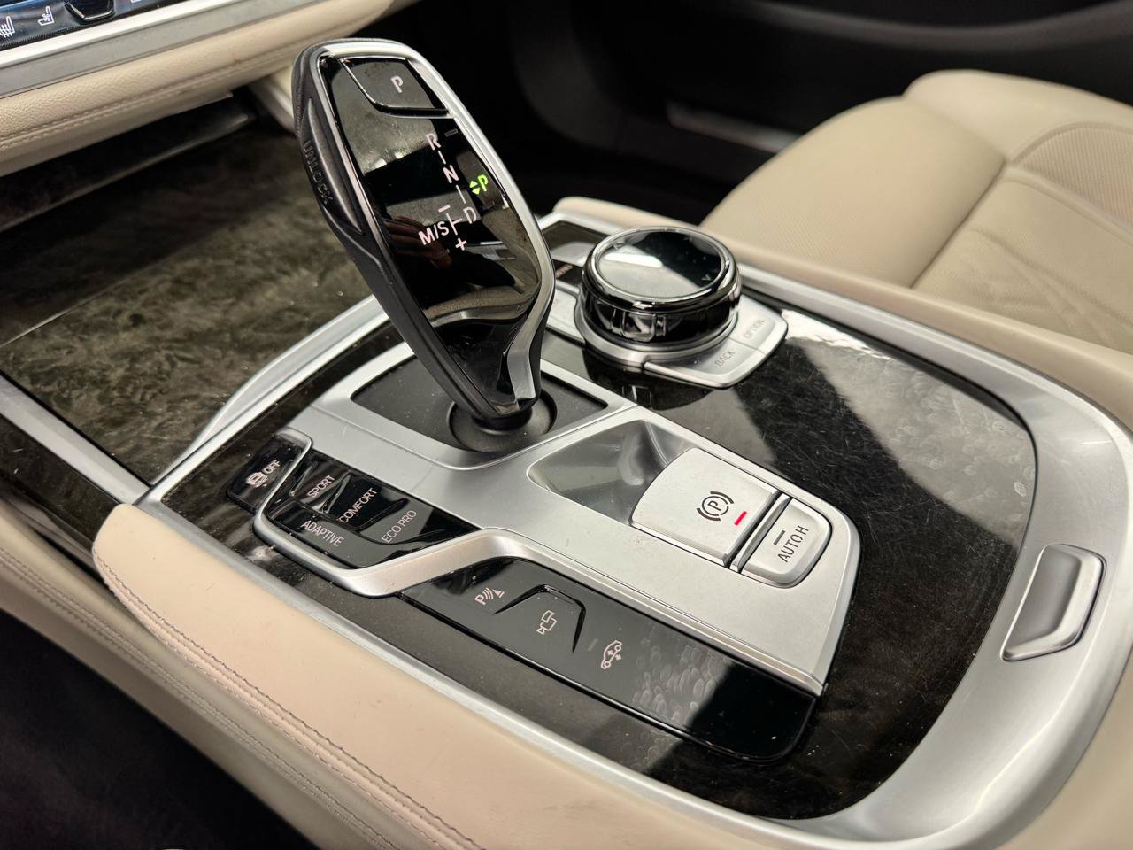Used 2021 BMW 750i xDrive w/ Executive Package AWD/4WD image 26