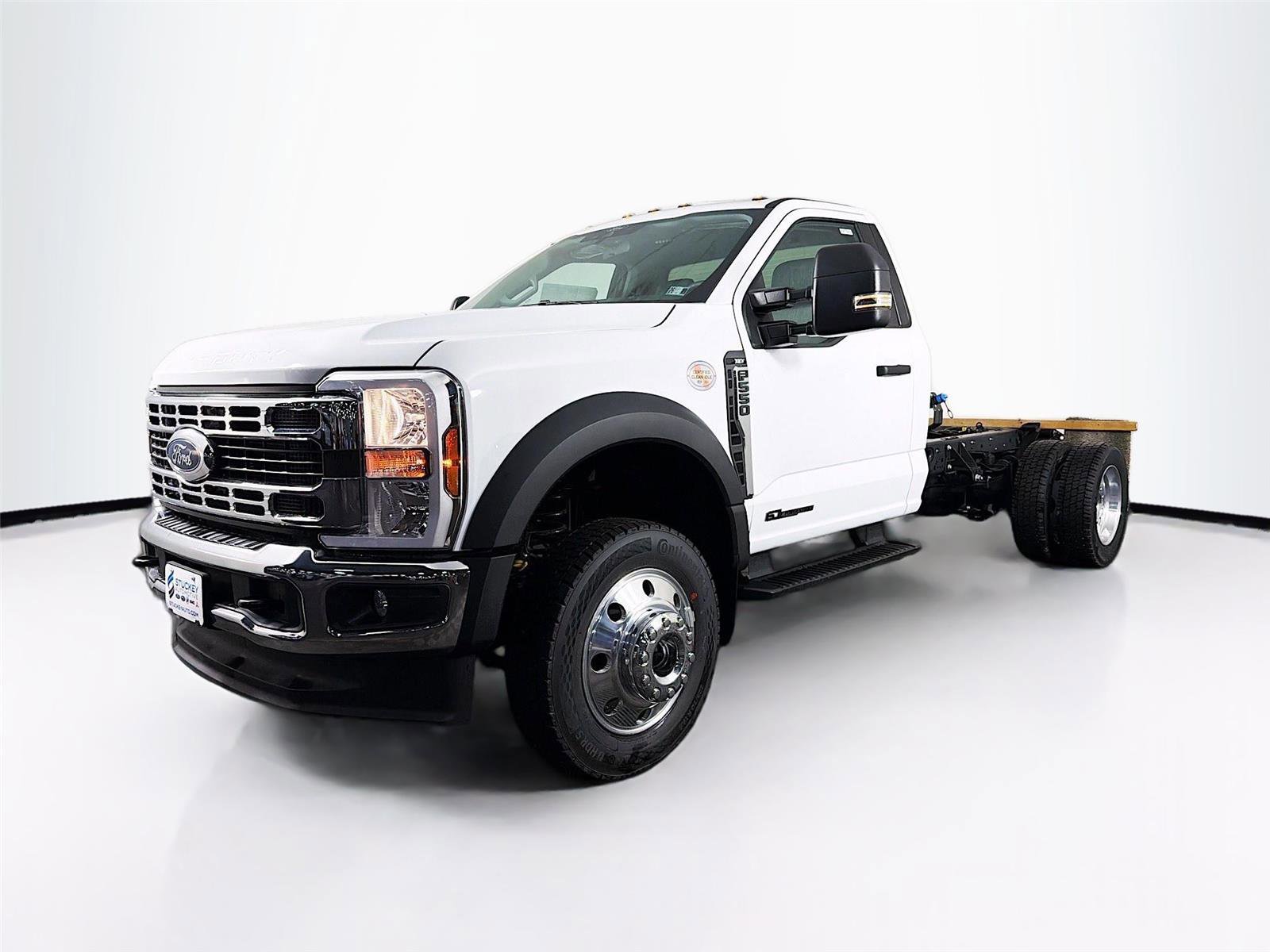 New 2026 Ford F550 4x4 Regular Cab Super Duty w/ XLT Value Package image 3