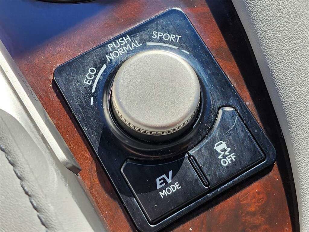 Used 2016 Lexus RX 450h AWD w/ Accessory Package image 29