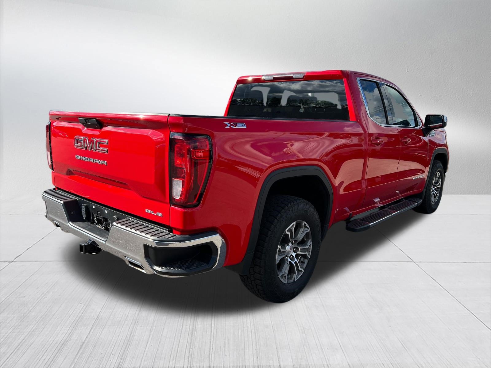 Used 2019 GMC Sierra 1500 SLE w/ SLE Value Package AWD/4WD image 6