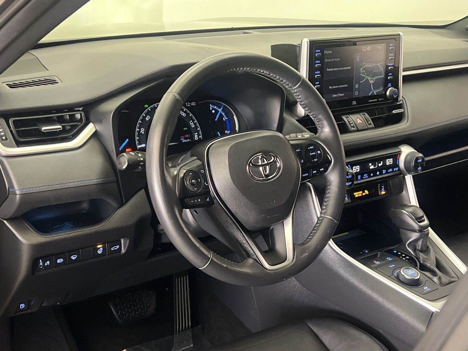 Used 2019 Toyota RAV4 XSE image 14