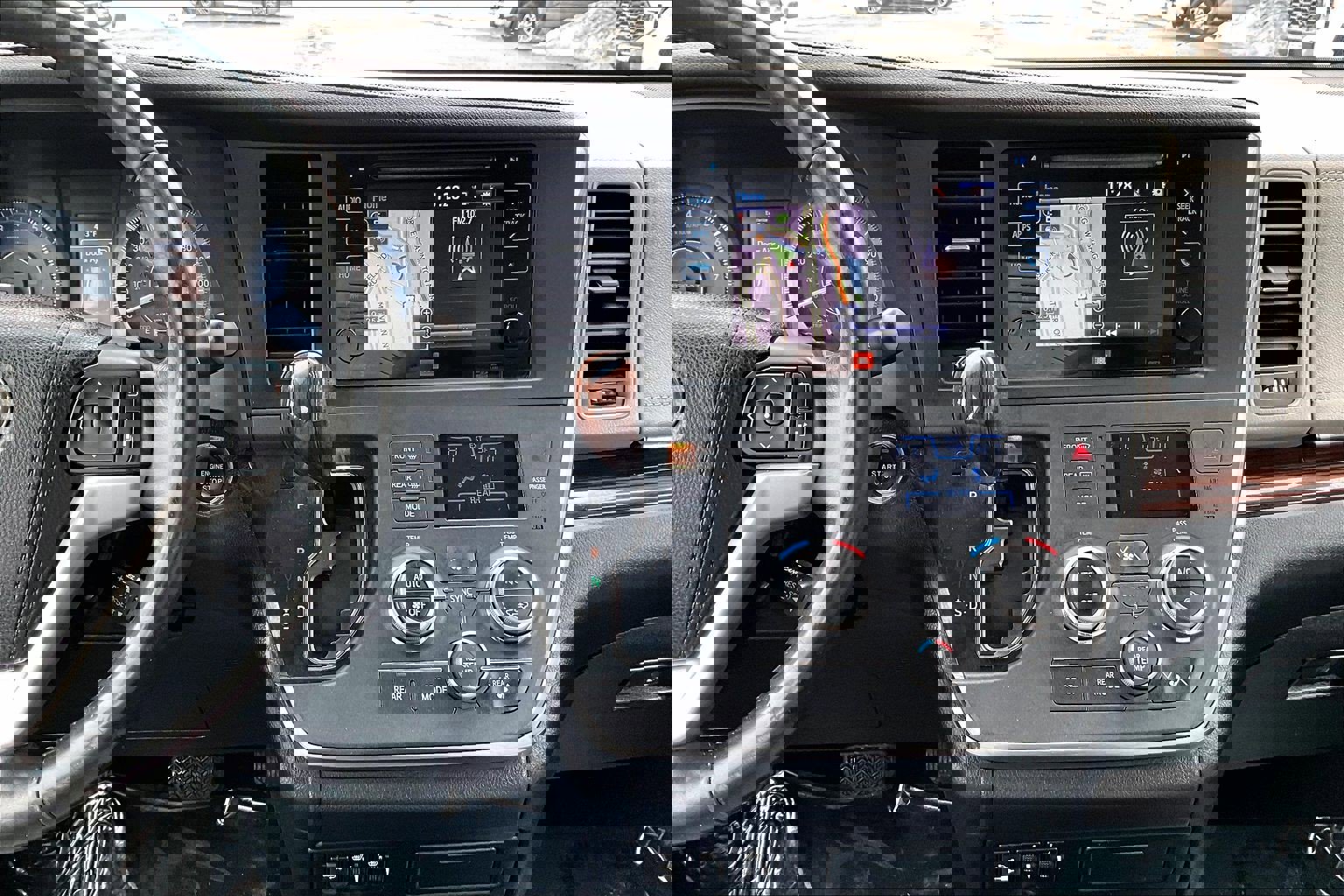 Used 2015 Toyota Sienna Limited Premium image 6