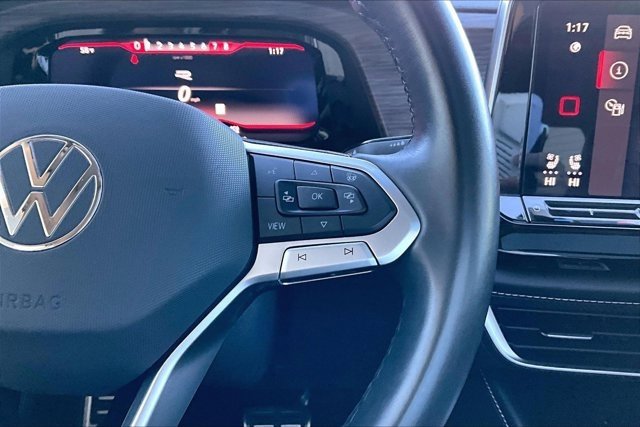 Used 2024 Volkswagen Atlas SEL Premium R-Line image 12