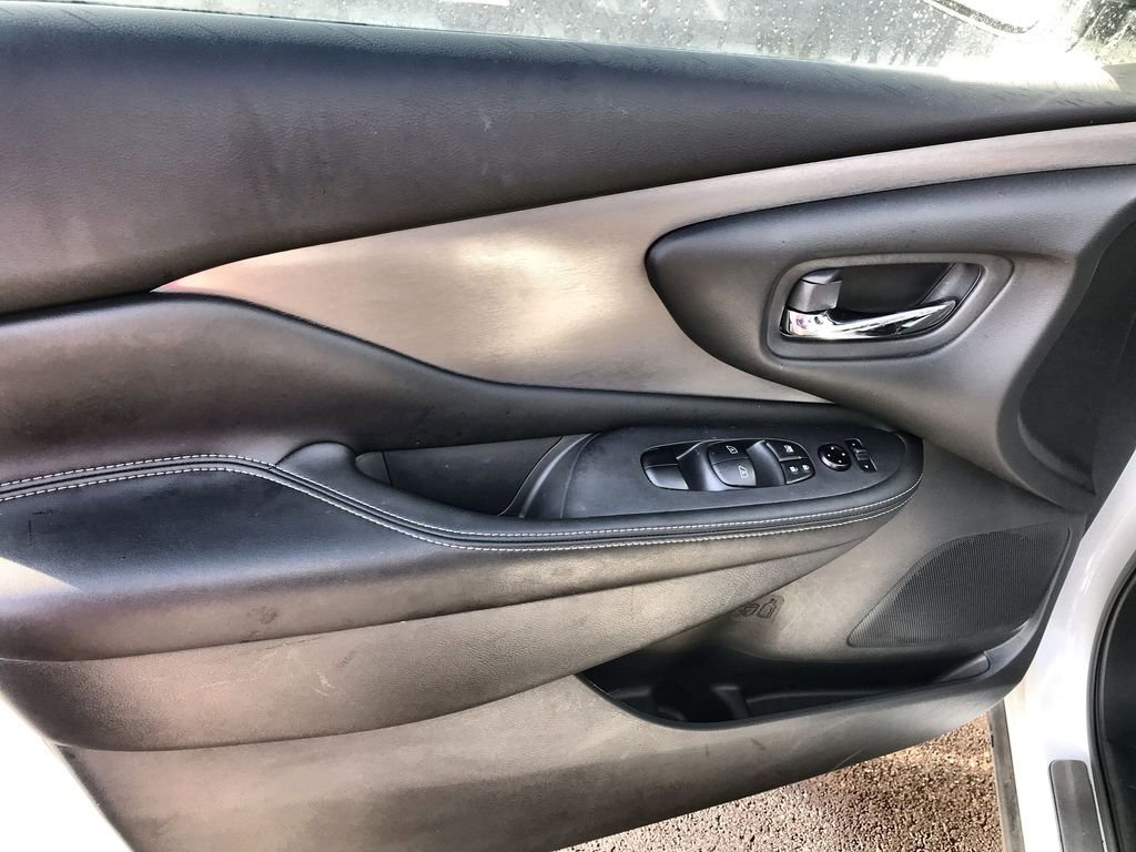 Used 2024 Nissan Murano SV w/ SV Midnight Edition Package FWD image 13