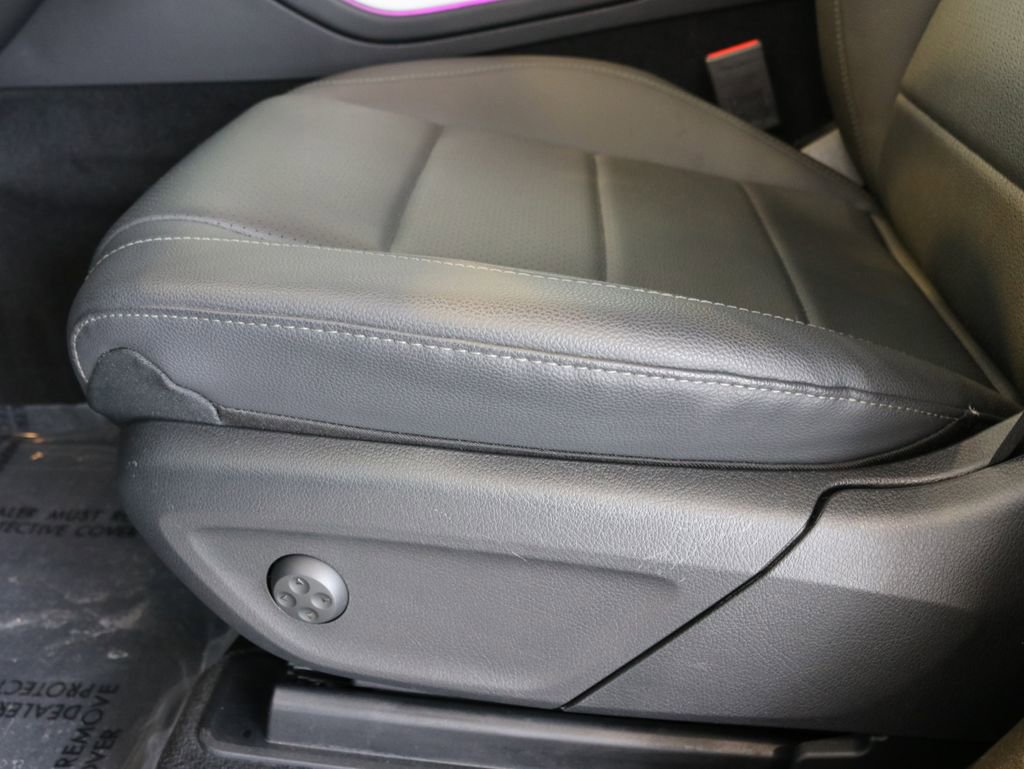 Used 2025 Mercedes-Benz GLS 450 4MATIC image 16