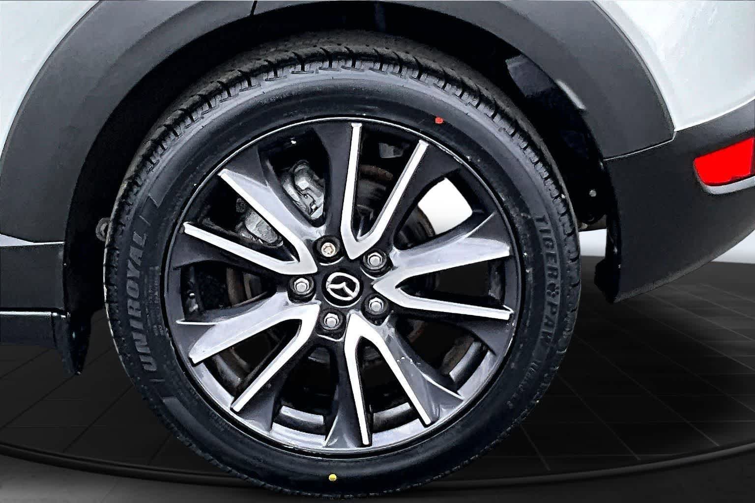 Used 2018 MAZDA CX-3 Touring AWD/4WD image 36