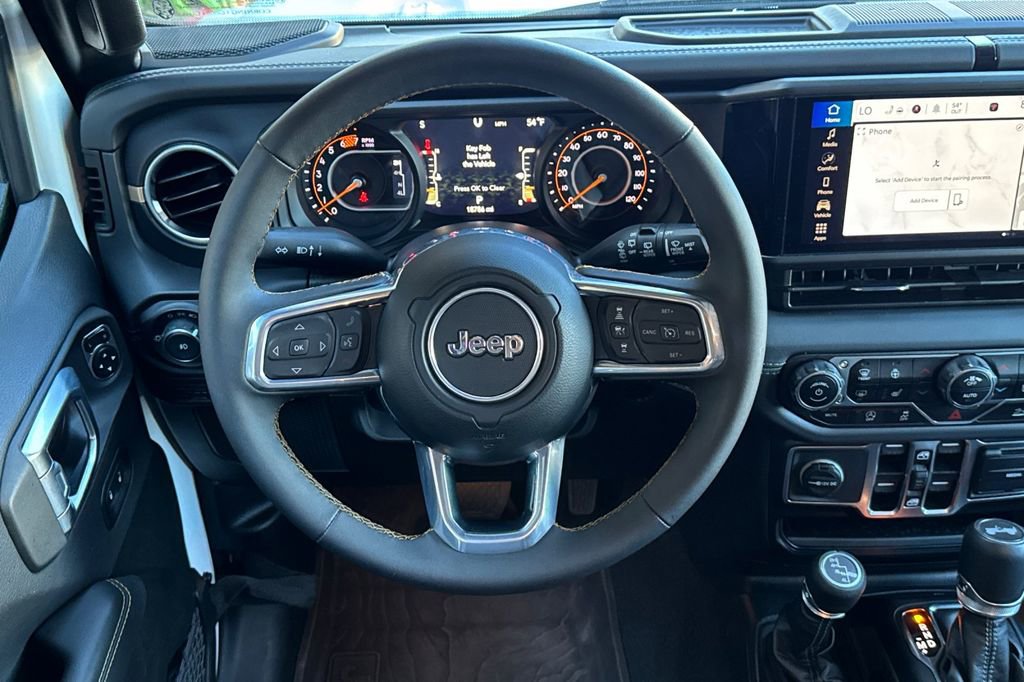 Used 2024 Jeep Wrangler Sahara image 16