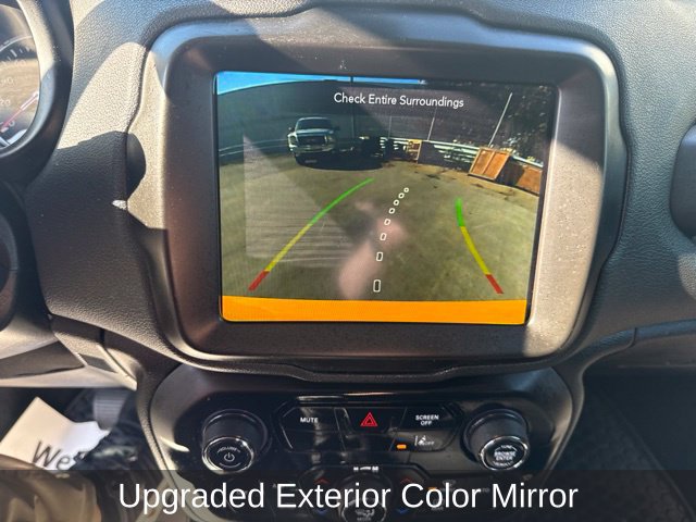 Used 2023 Jeep Renegade Latitude AWD/4WD image 16