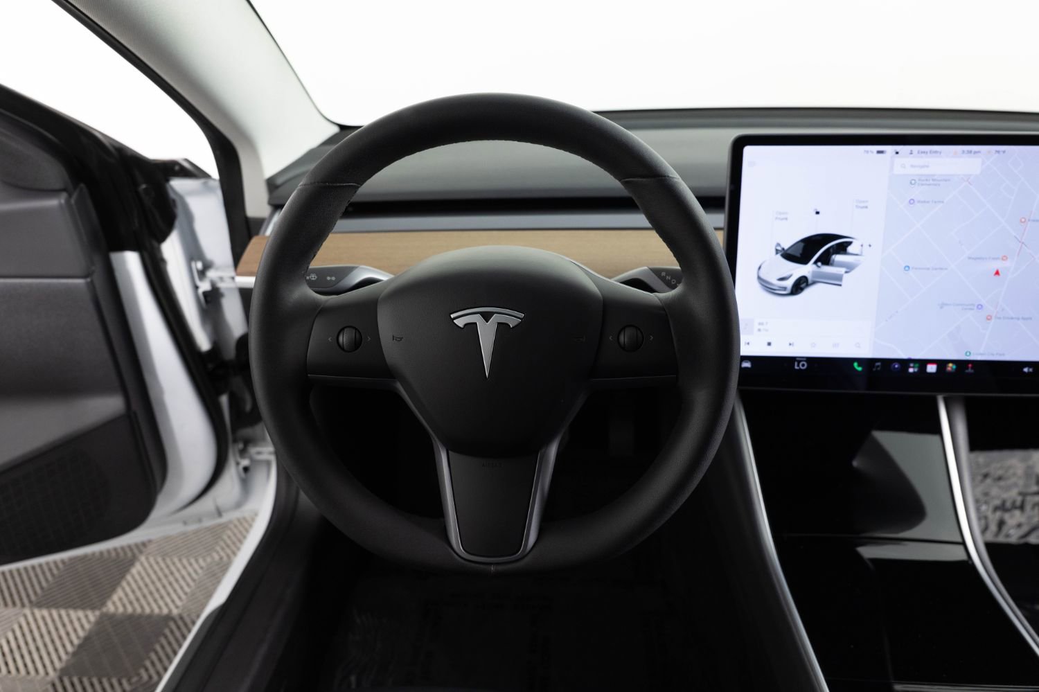 Used 2020 Tesla Model 3 Standard Range RWD image 28
