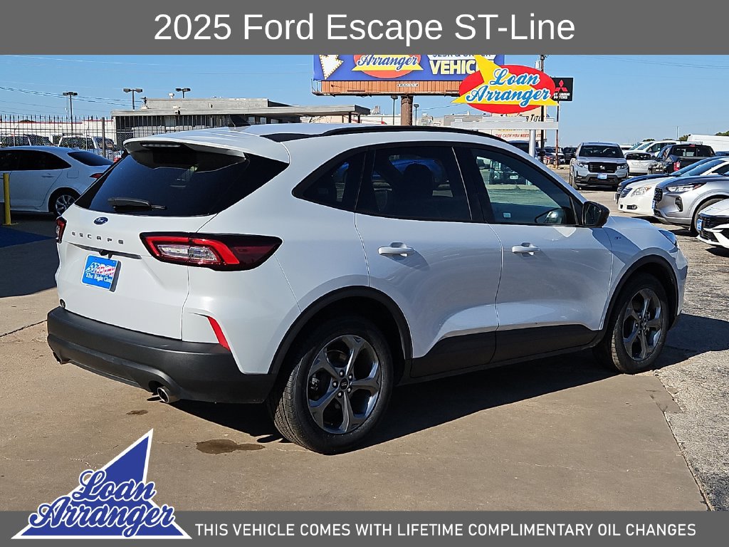 Used 2025 Ford Escape ST-Line FWD image 13