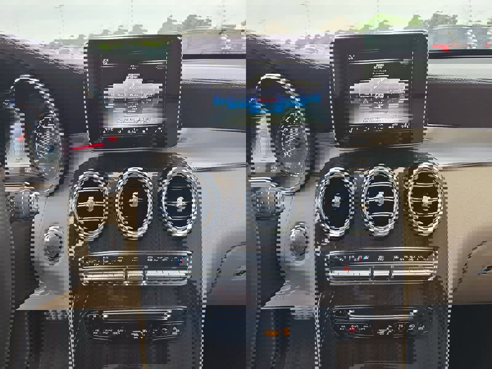 Used 2018 Mercedes-Benz GLC 43 AMG 4MATIC image 27