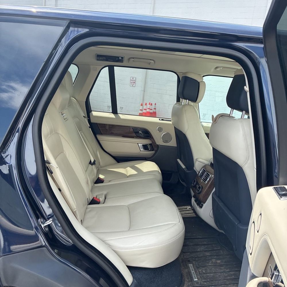 Used 2019 Land Rover Range Rover Supercharged image 14