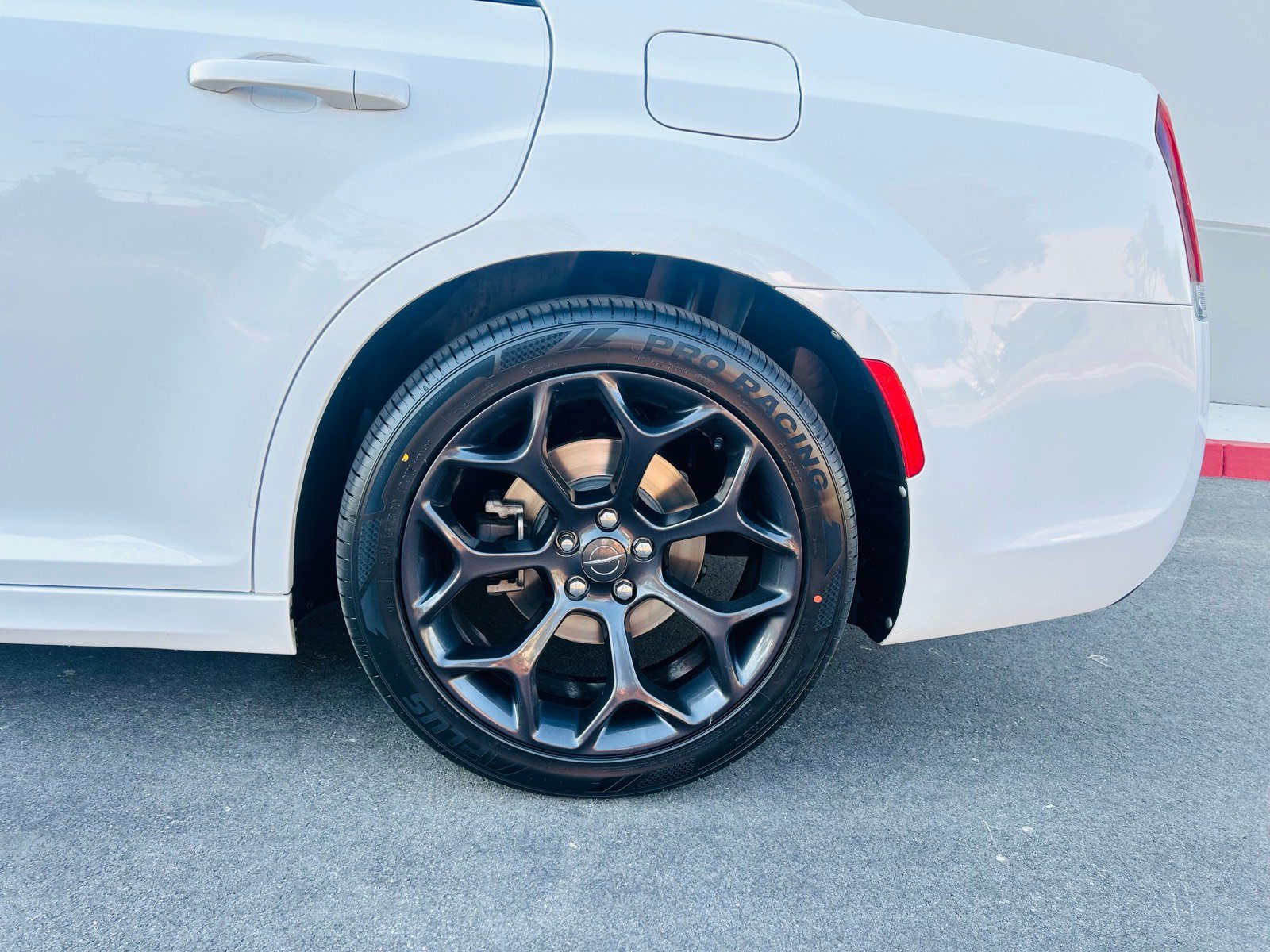 Used 2019 Chrysler 300 S w/ S Model Appearance Package RWD image 11