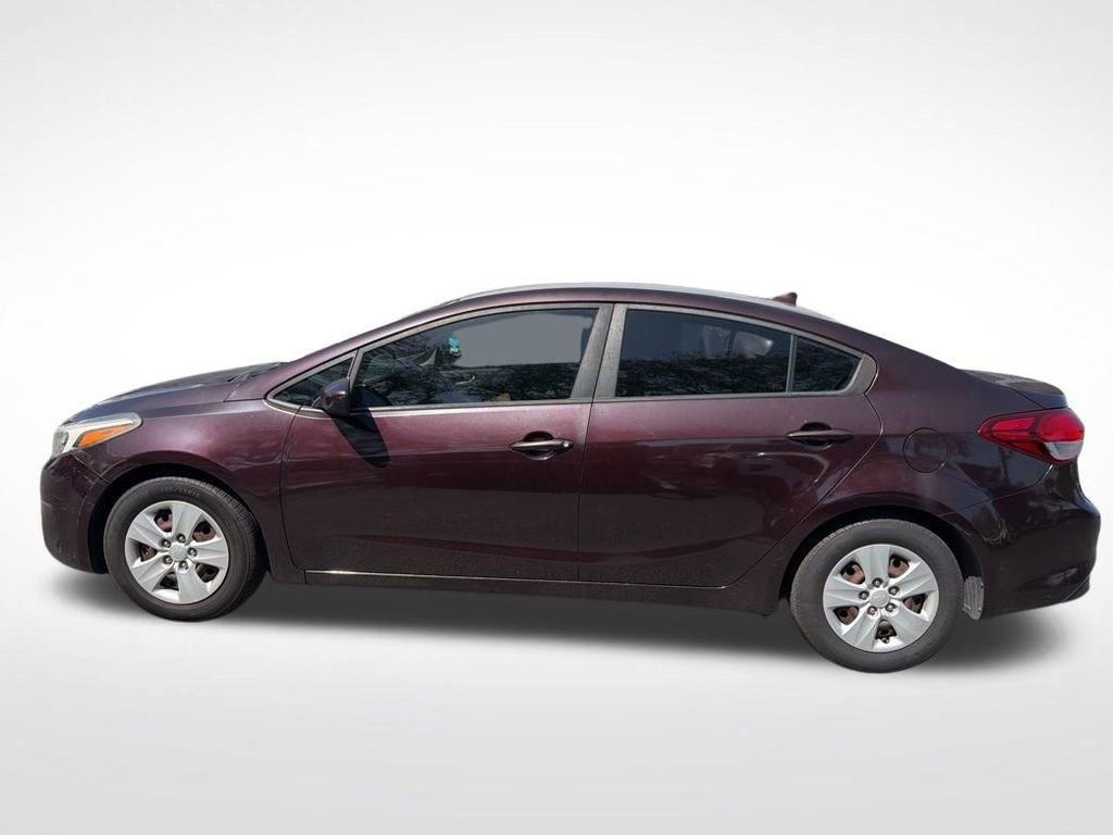 Used 2017 Kia Forte LX w/ LX Popular Package image 8