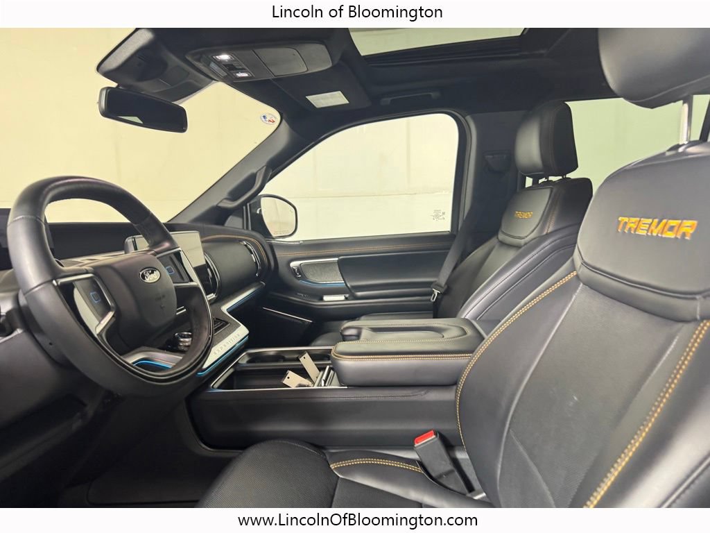 Used 2025 Ford Expedition Tremor AWD/4WD image 40