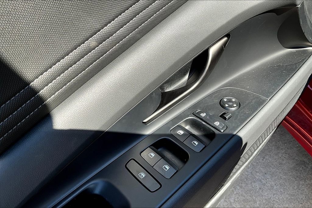 New 2025 Hyundai Elantra SEL image 27
