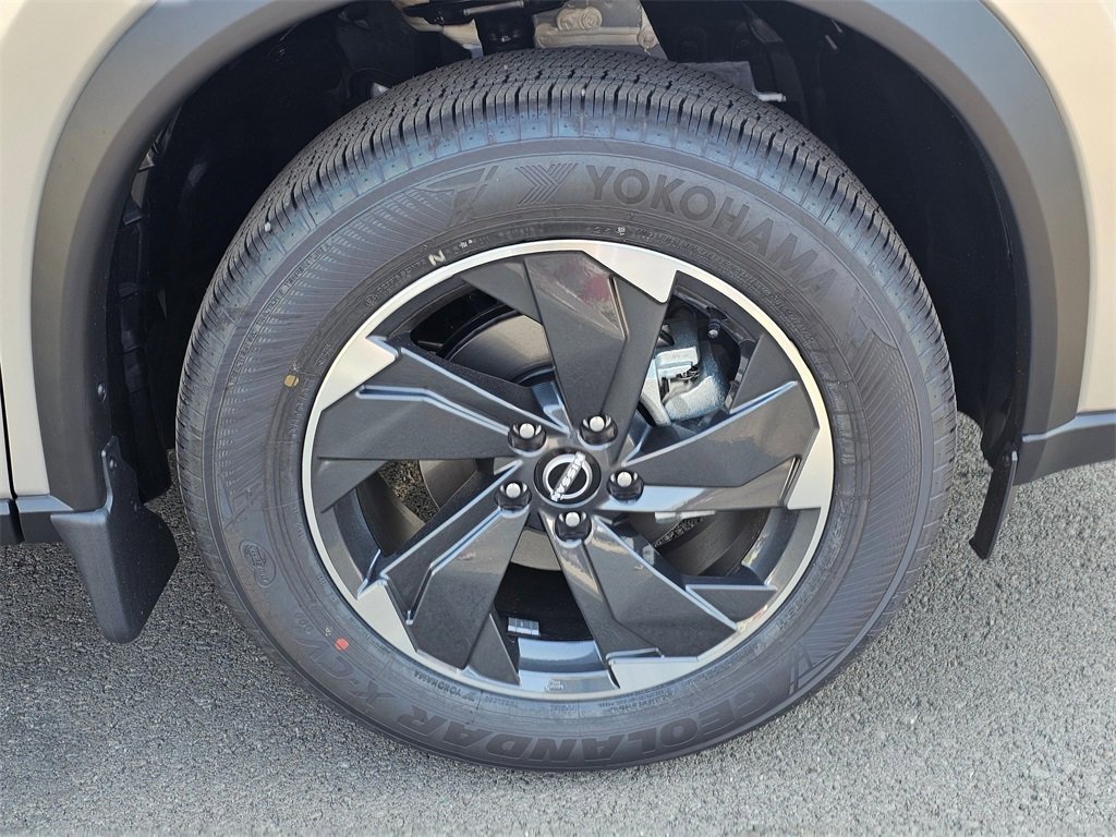 New 2026 Nissan Rogue SV image 29