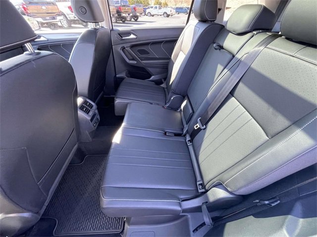 Used 2022 Volkswagen Tiguan SE image 10