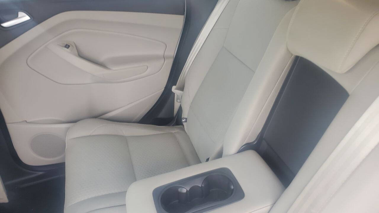 Used 2017 Ford Escape SE FWD image 20