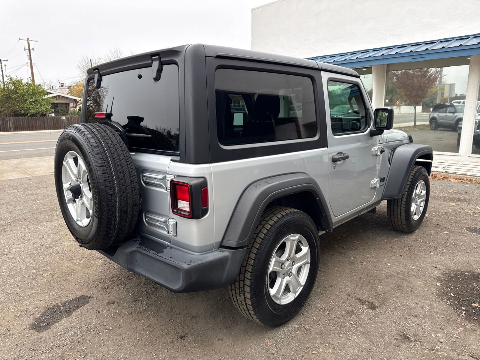 Used 2022 Jeep Wrangler Sport S image 5