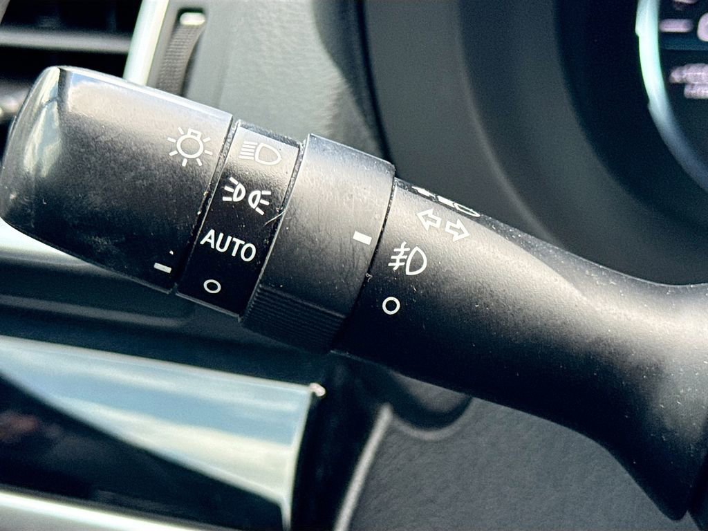 Used 2017 Subaru Forester 2.5i Touring AWD/4WD image 14